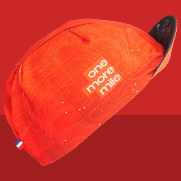 casquette velo rouge gravel sentier topographie